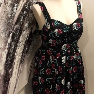 HotTopic Skull, Roses and Birds Dress XL